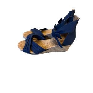 Ugg women’s espadrille sandals size 9